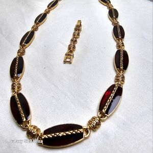 Monet goldtone signed 17" necklace, removable links red gloss